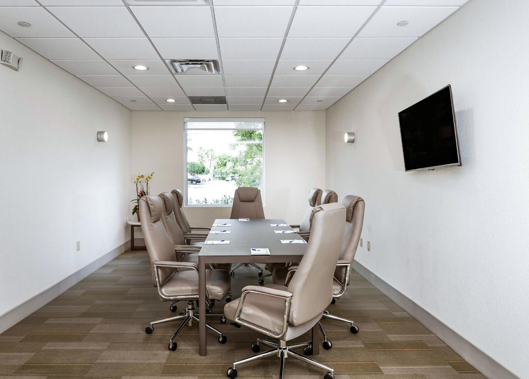 Holiday Inn Express & Suites Lantana By Ihg Ngoại thất bức ảnh